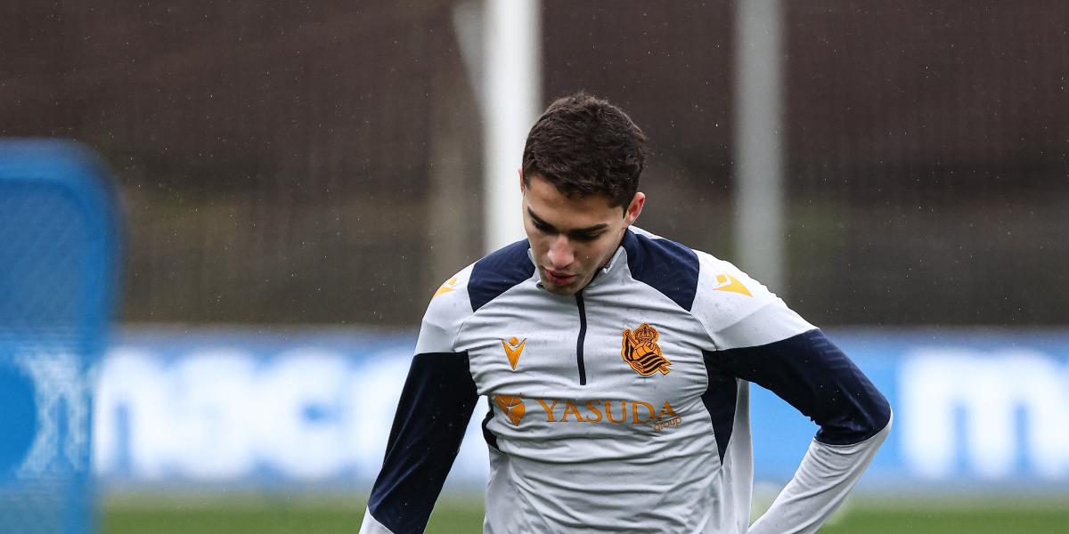 Zakharyan y Zubimendi entrenan con normalidad en la vuelta al trabajo en Zubieta