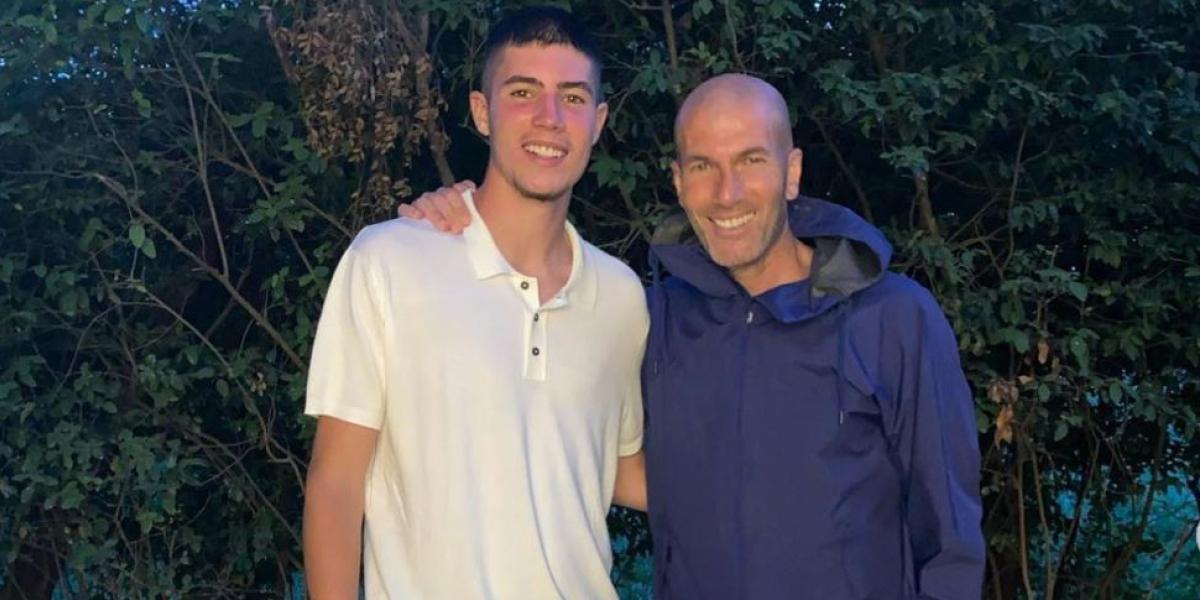 Los Zidane, en el Villamarín para firmar por el Betis