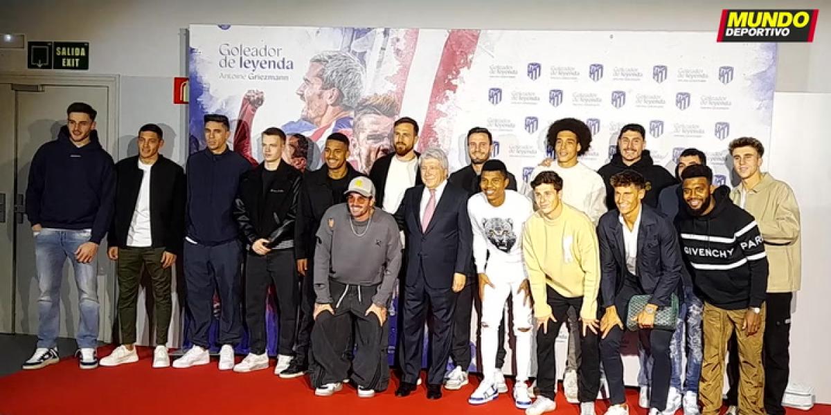 Griezmann es homenajeado por el Atlético de Madrid como el máximo goleador en la historia del club.