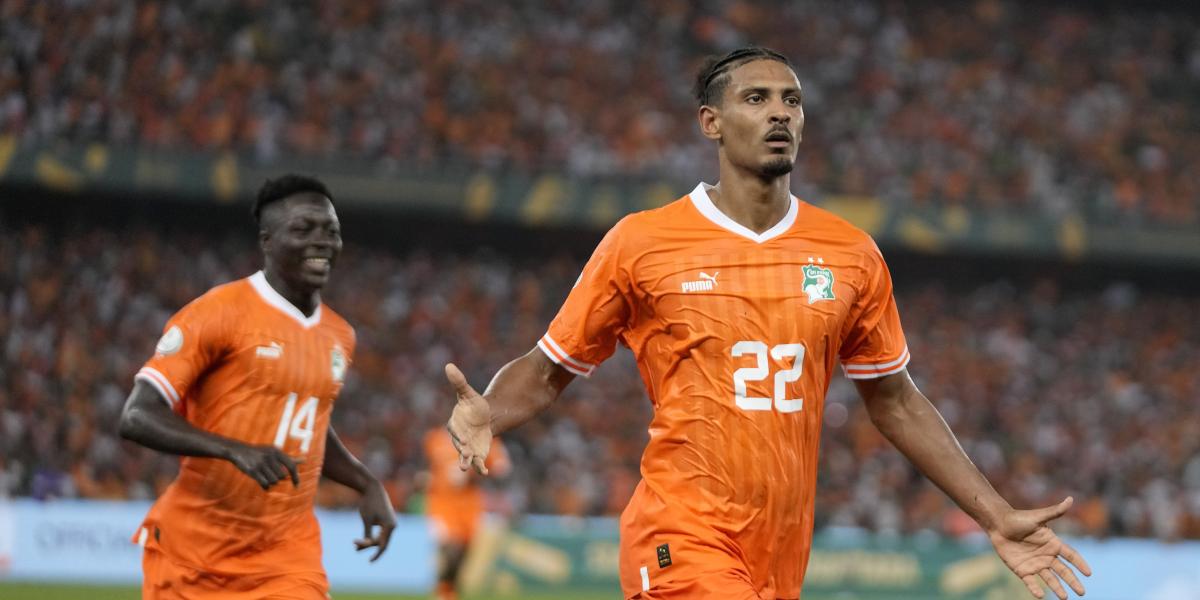 Haller, héroe de Costa de Marfil, vuelve lesionado