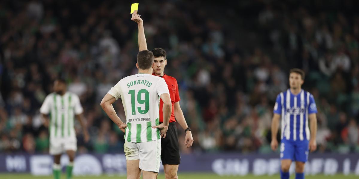 Miranda, Sokratis y Marc Roca serán baja ante el Athletic
