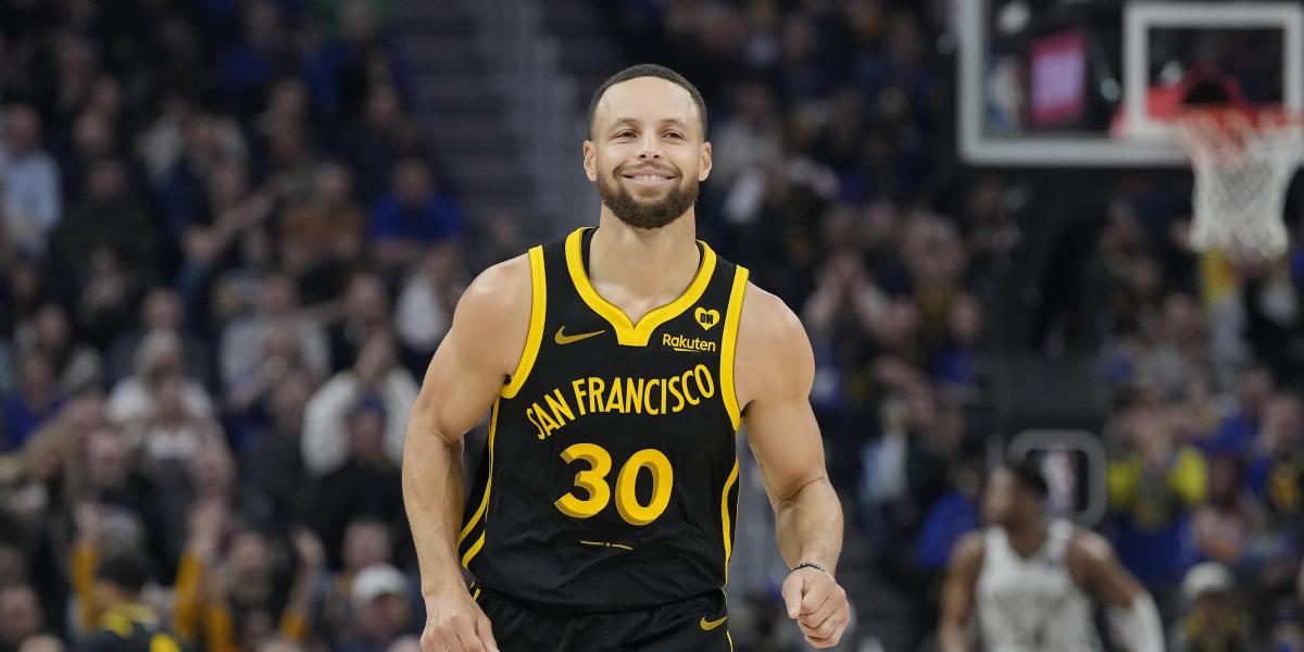Ahora les toca a ellos: los Warriors resucitan dándole una paliza a los Bucks