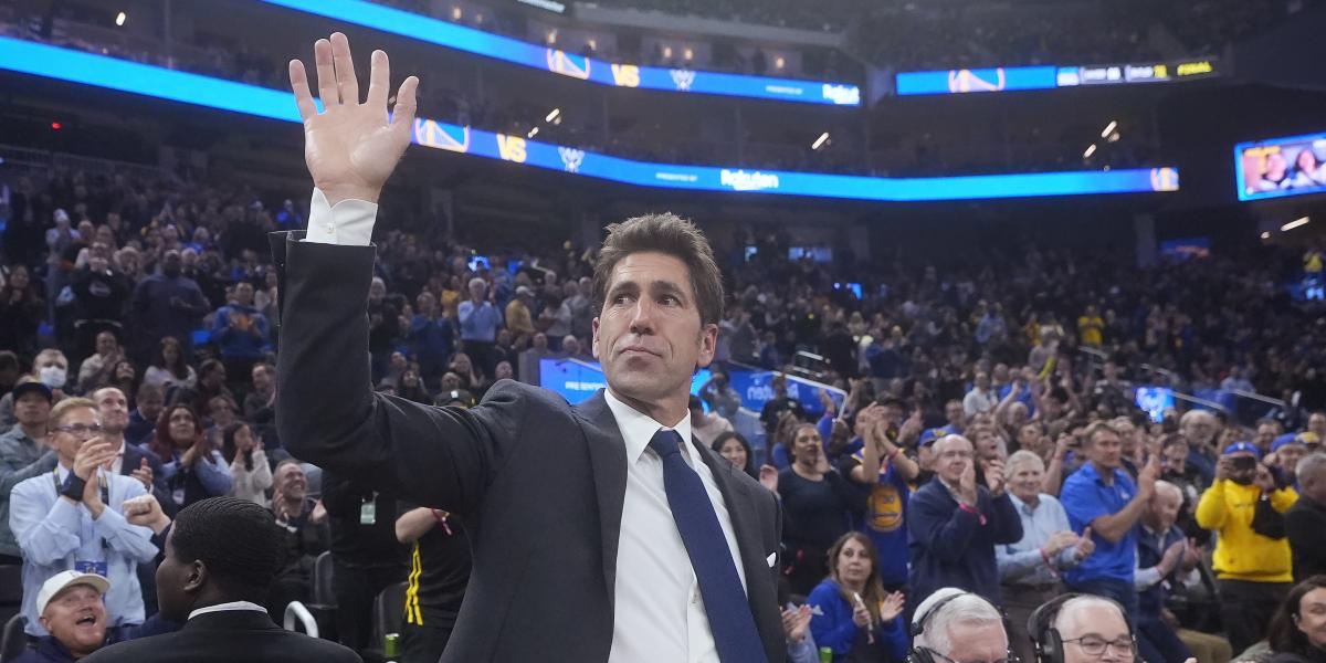El emotivo recibimiento de los Warriors a Bob Myers, su antiguo general manager