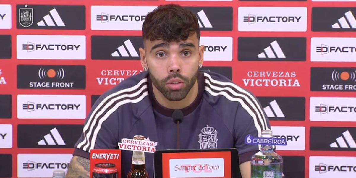 La reacción de David Raya al ser preguntado por los registros en la RFEF