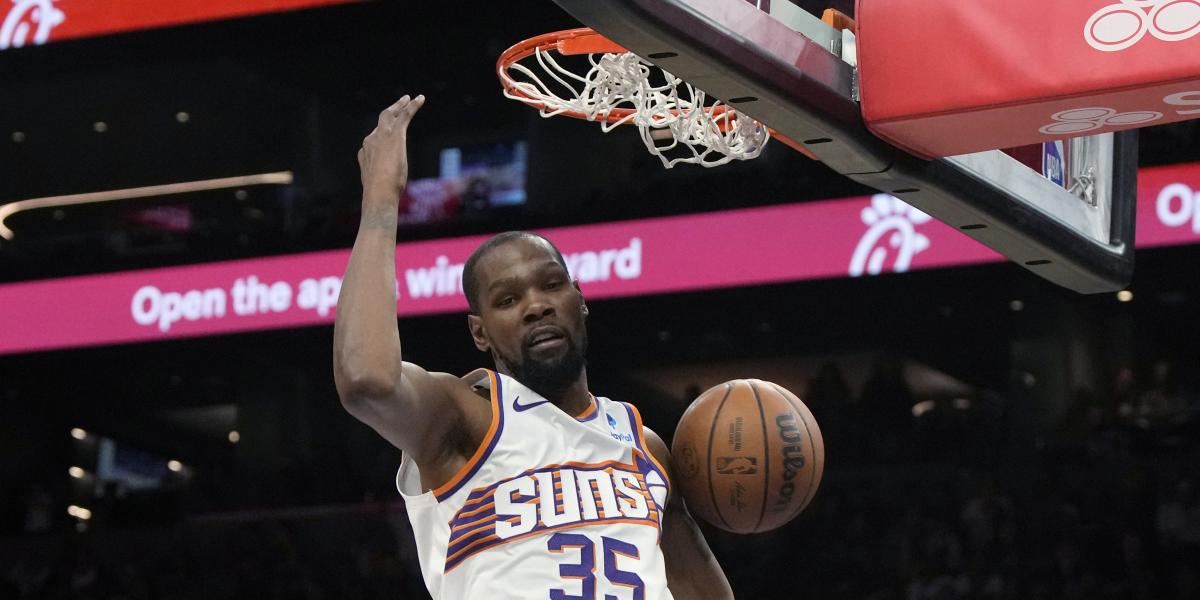 Kevin Durant se cuela en el show de Grayson Allen para seguir haciendo historia