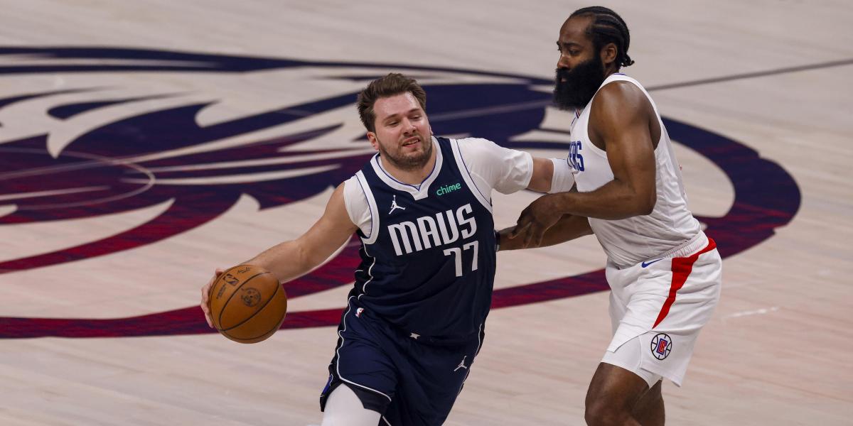 Un Harden vintage enfría a Irving y Doncic empatando la serie en un duelo apoteósico