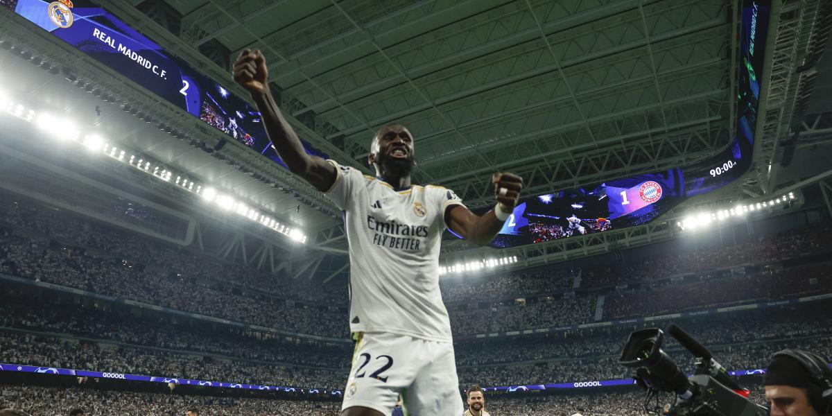 Antonio Rüdiger besó la pantalla del VAR tras el timo al Bayern