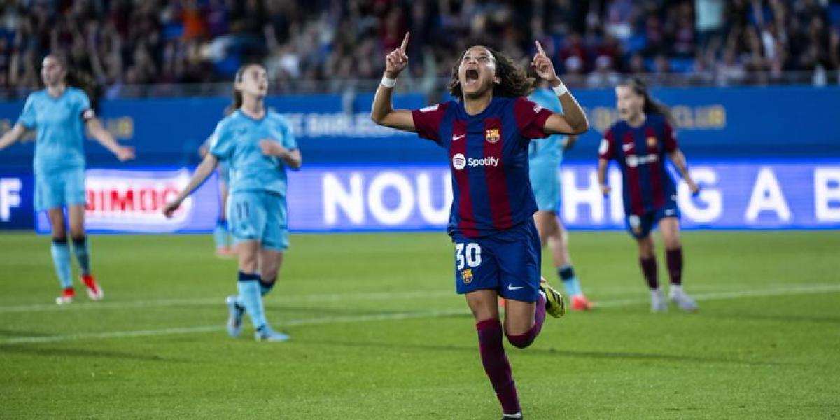 El Barça levanta el trofeo de la Liga F