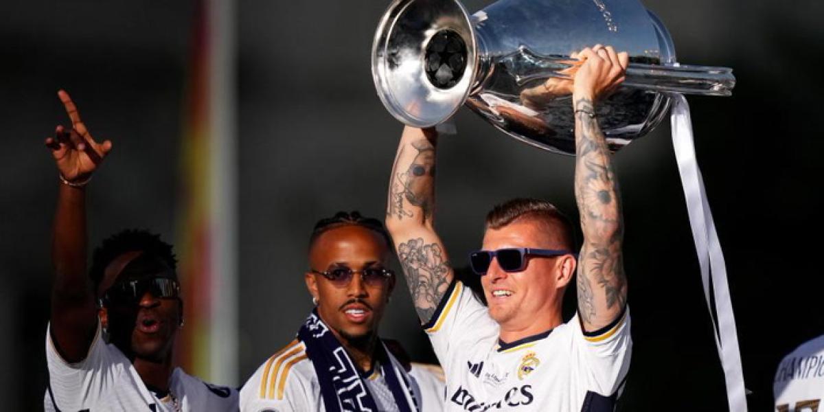 Toni Kroos delegó su dorsal a Valverde