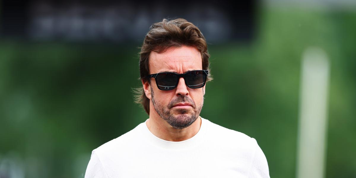 Alonso alza la voz: ​No podemos adelantar en el pitlane, no podemos ir rápido, ir lentos ni hacer básicamente nada