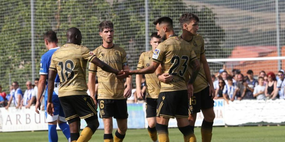 Brais fusila pero la Real cae a penaltis en el primer test de verano (1-1)