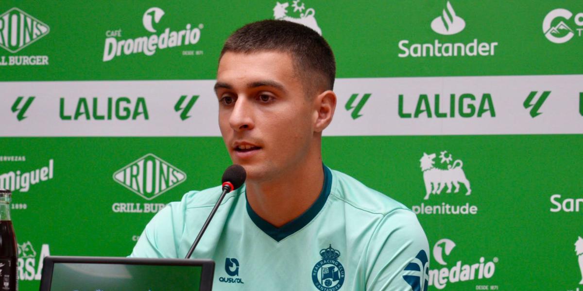 Karrikaburu necesita un minuto para marcar con el Racing