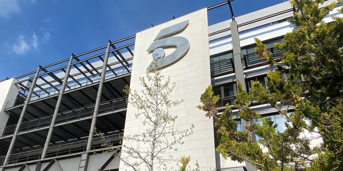Mediaset naufraga con el gran estreno de la temporada: lo supera hasta la happy hour de Ni que fuéramos