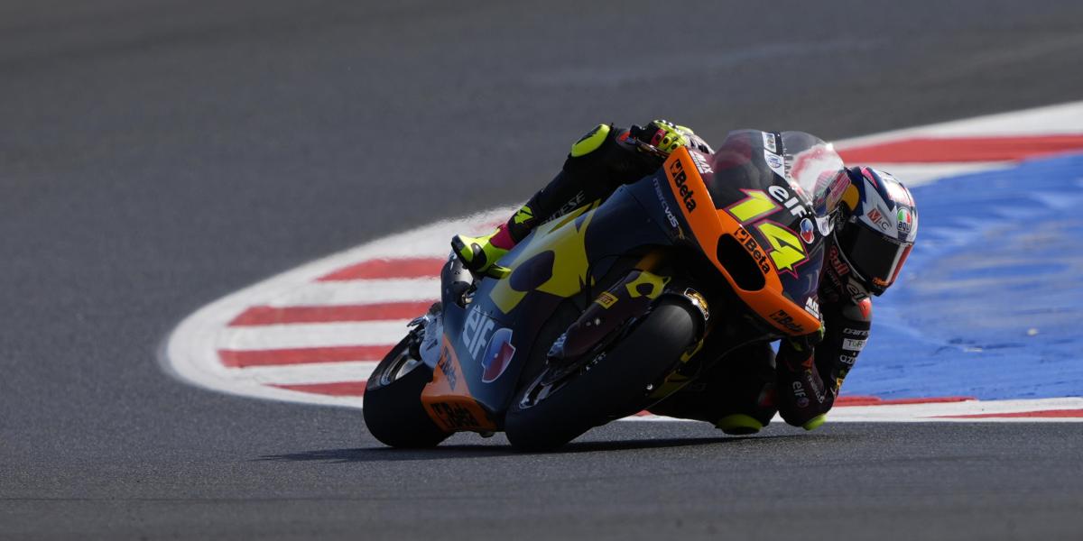 Tony Arbolino logra en casa la primera pole position de Moto2