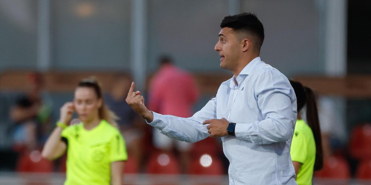 Comienza la reestructuración de la Real Sociedad: Arturo Ruiz, nuevo entrenador del equipo femenino