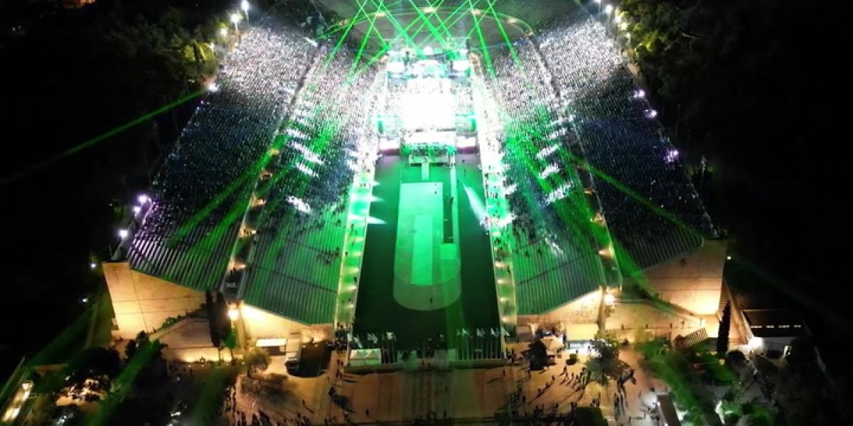 ¡Irrepetible! Épicas nuevas imágenes del show al aire libre en el mítico Panathinaikó