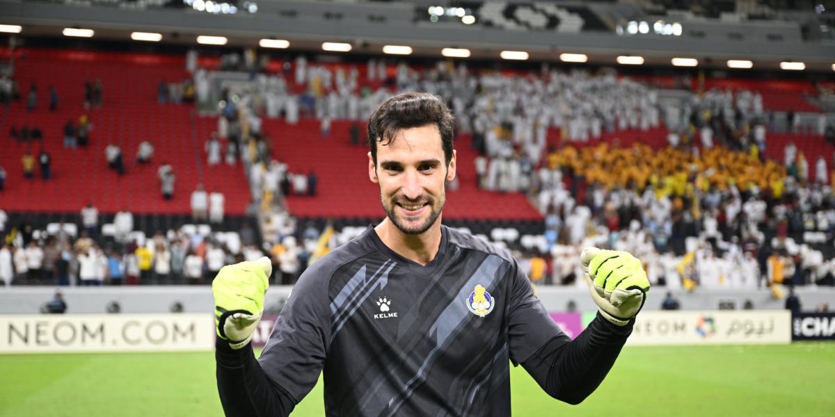 ¡Sergio Rico vuelve a jugar 492 días después!