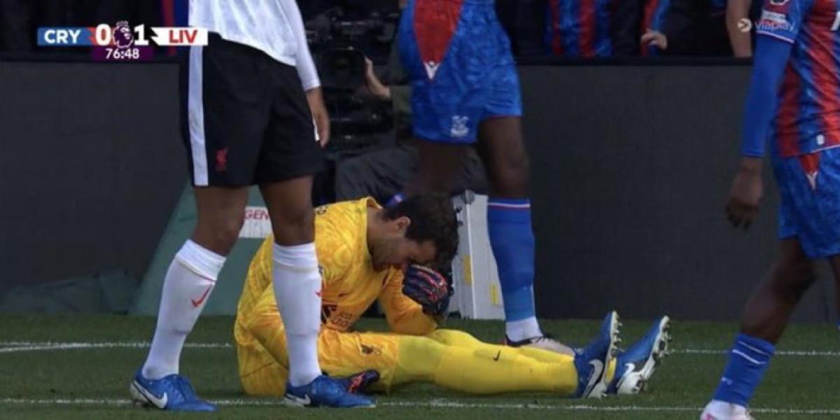 Alisson se lesiona ante el Crystal Palace