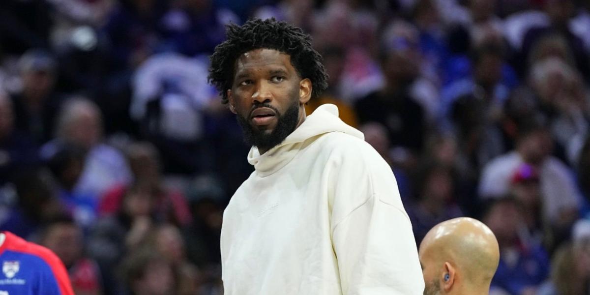 A los Sixers se les ve el plumero y la NBA les castiga por el caso Embiid
