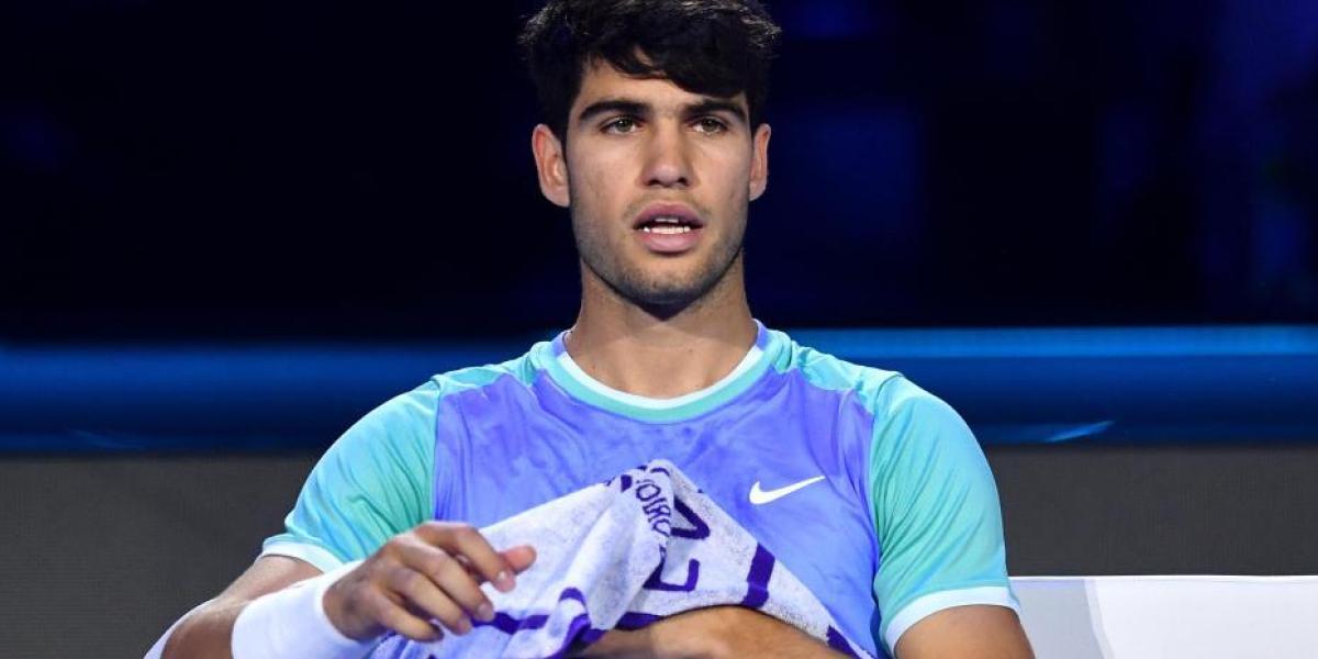 Un muy raro Alcaraz sufre un descalabro inesperado en las ATP Finals
