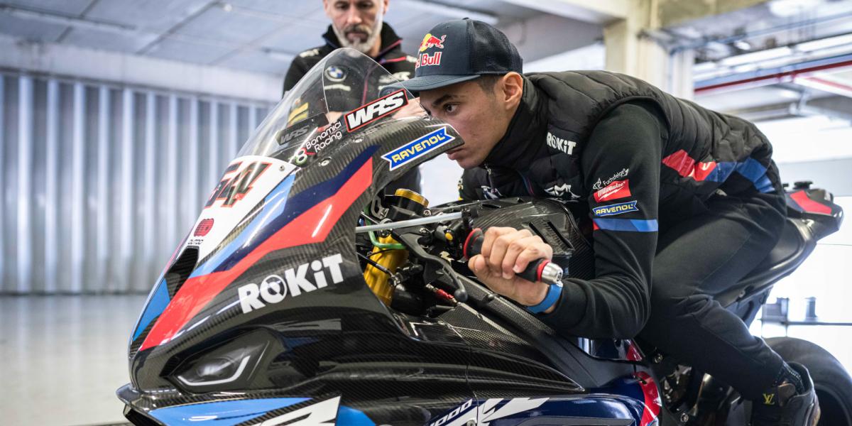 Es una mezcla entre Marc Márquez y Valentino Rossi