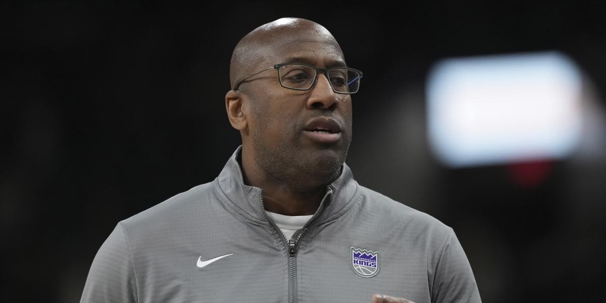 Los Sacramento Kings despiden a Mike Brown, mentor de Jordi Fernández