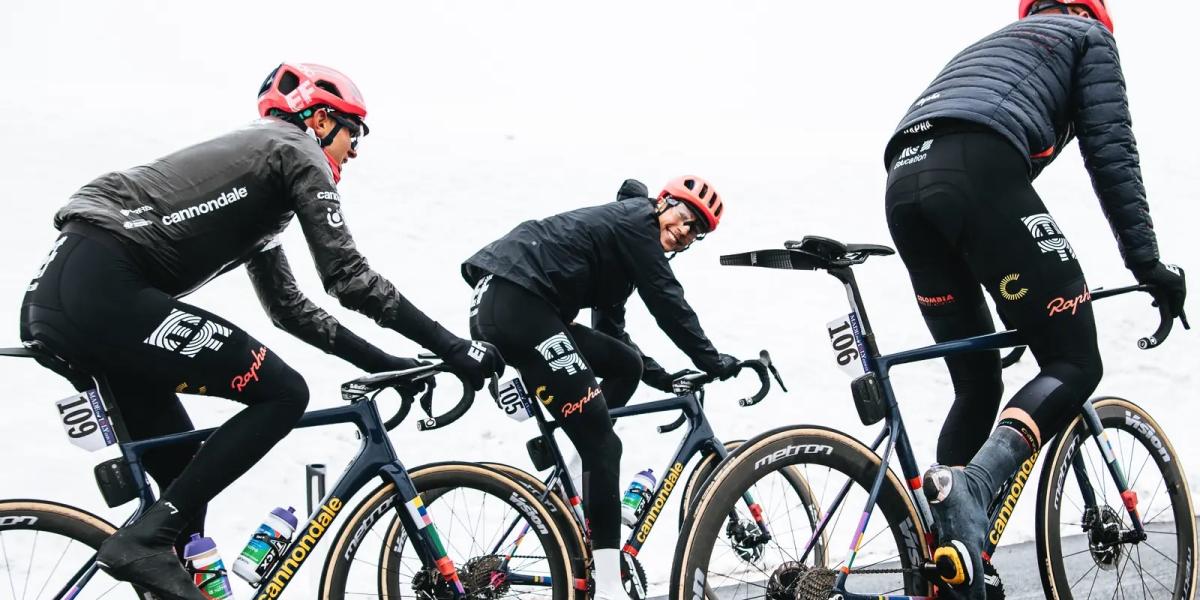 El entrenador del equipo EF - EasyPost revela el error común al entrenar en invierno: Acumular kilómetros es perder el tiempo