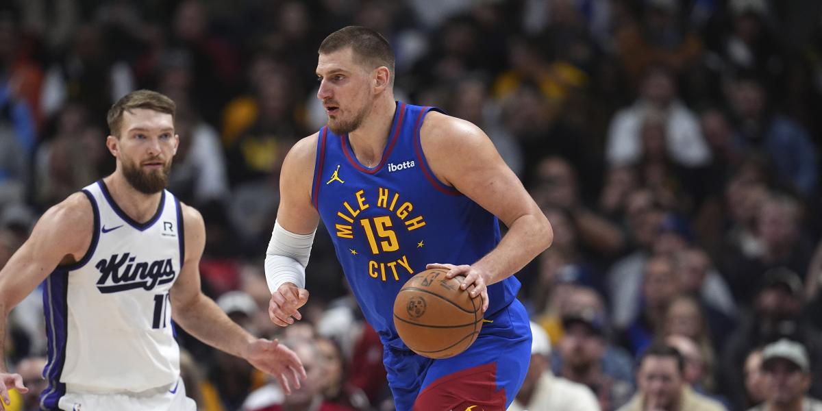 Jokic da un clinic de pase y establece otro récord