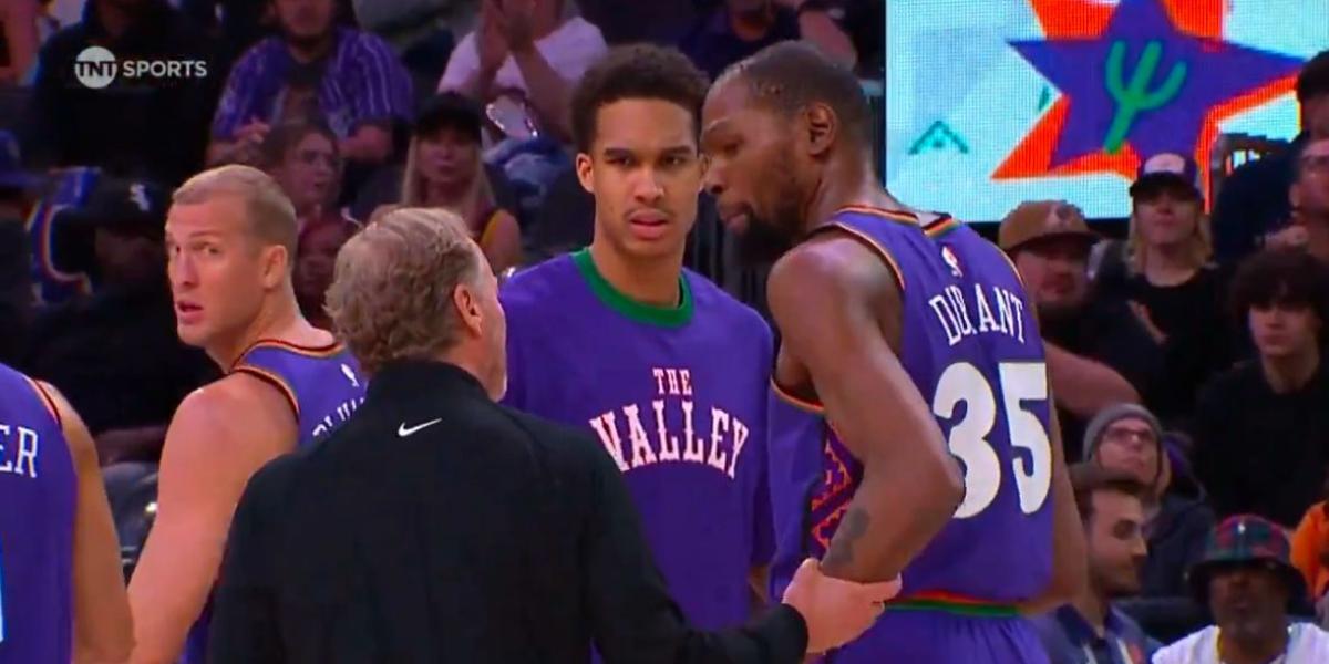 ¡Kevin Durant se las tiene con su entrenador!