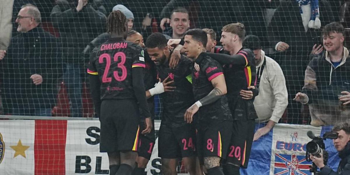 1-2: Sufrido triunfo del Chelsea con protagonismo de Cucurella