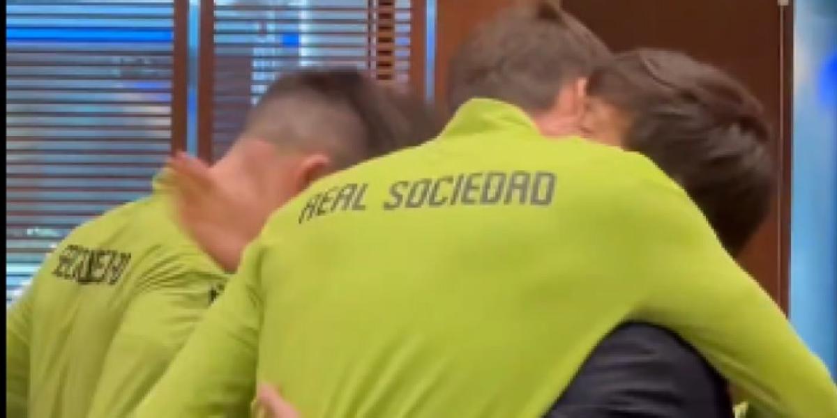 La Real recibe una visita sorpresa especial en el hotel en Madrid: Un placer verte de nuevo