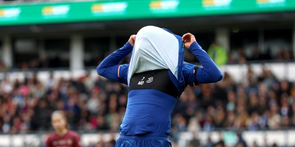 Inglaterra alucina con Mayra Ramírez: Estamos zumbando