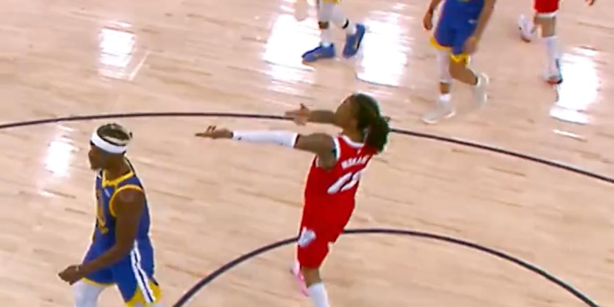 Ja Morant no aprende con las pistolas: la NBA investiga su gesto contra los Warriors