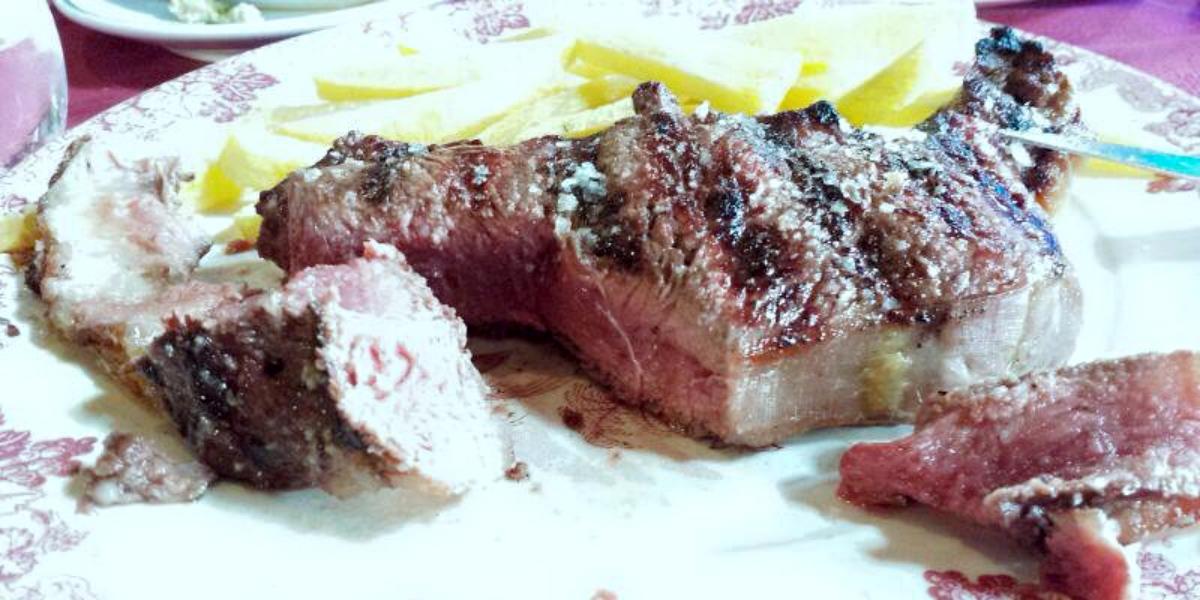 ¿No le puedo dar 20 estrellas?: está a solo 10 minutos de Sevilla, lo recomienda la Guía Michelin, y su chuletón enamora a Joaquín y Sergio Ramos