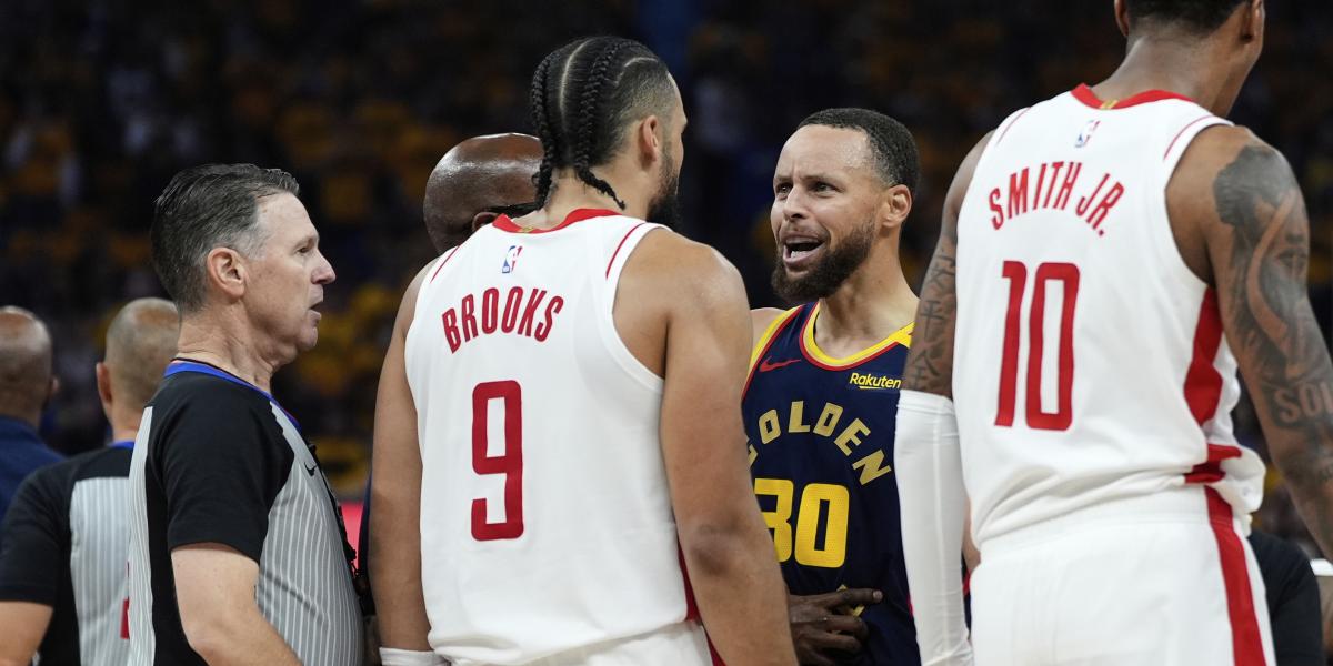 El villano Brooks la lía y despeja el camino de los viejos Warriors de Curry y Butler