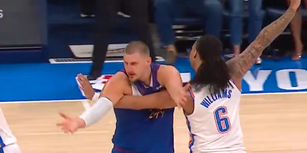Jokic es único: falta cómica en ataque y triple surrealista