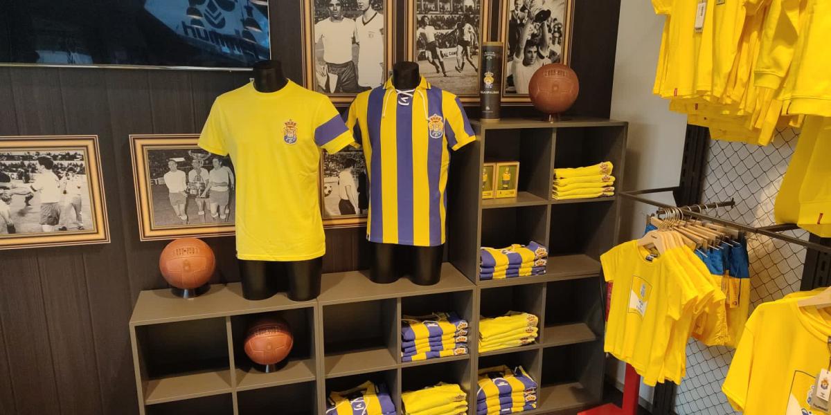 La nueva camiseta de UD Las Palmas, un guiño del club que nunca se desconecta de su gente