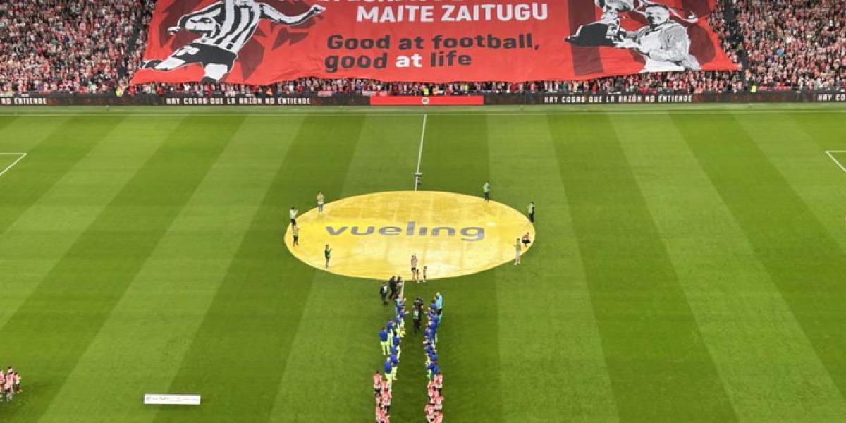 Pasillo a De Marcos en su despedida del Athletic y al campeón Barça