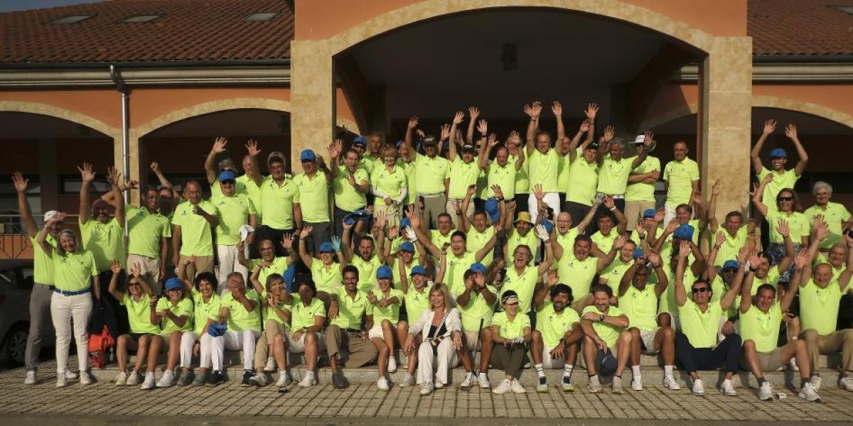 Pepe Reina y Del Bosque, en el torneo de golf benéfico de Schuster