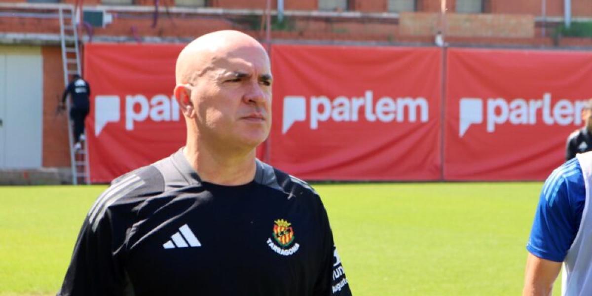Luis César Sampedro tiene contrato en vigor