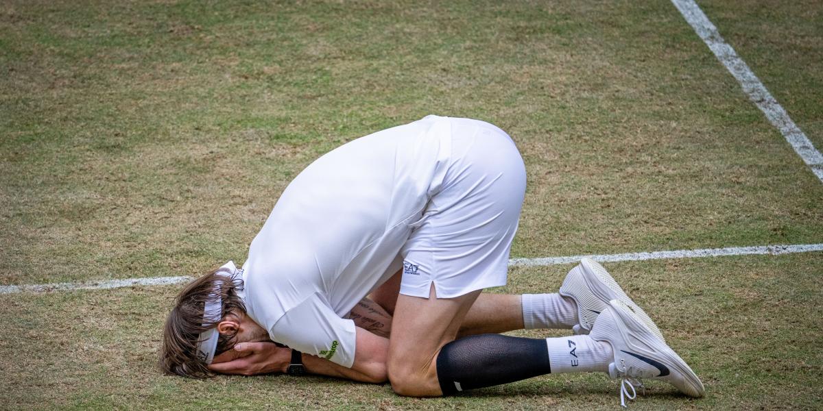 Ha ganado tres partidos en hierba y se mueve como si fuera Djokovic