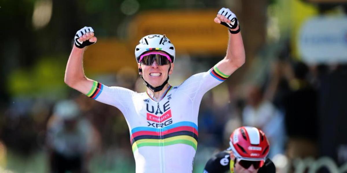 ¡Victoria número 100 de Pogacar, soberbio en el Tour batiendo a Van der Poel y Vingegaard!