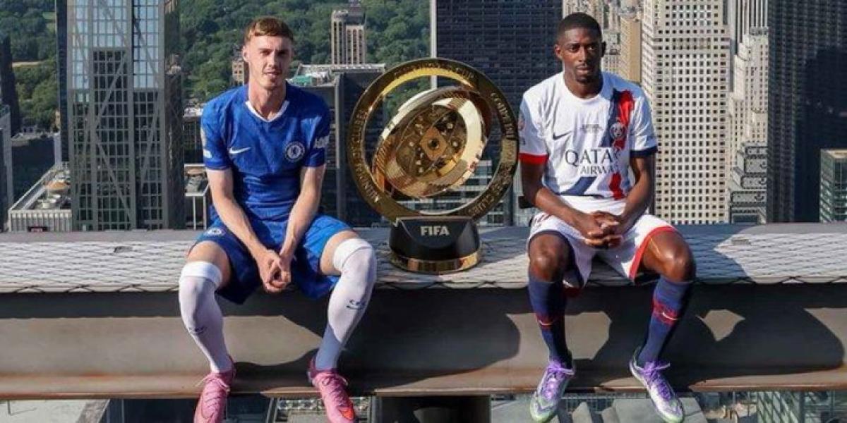 La foto viral de Palmer y Dembélé con el trofeo del Mundial y con Manhattan de fondo