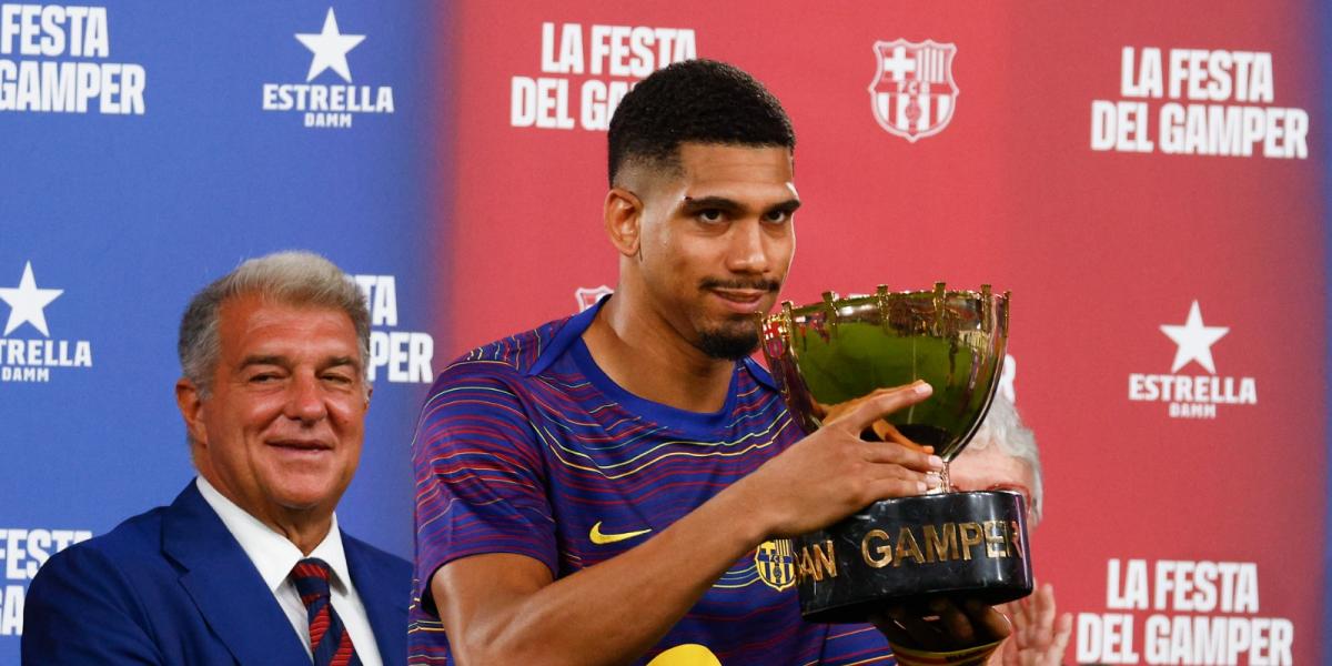 Laporta: Con la decisión de Ter Stegen esperamos inscribir a Joan Garcia