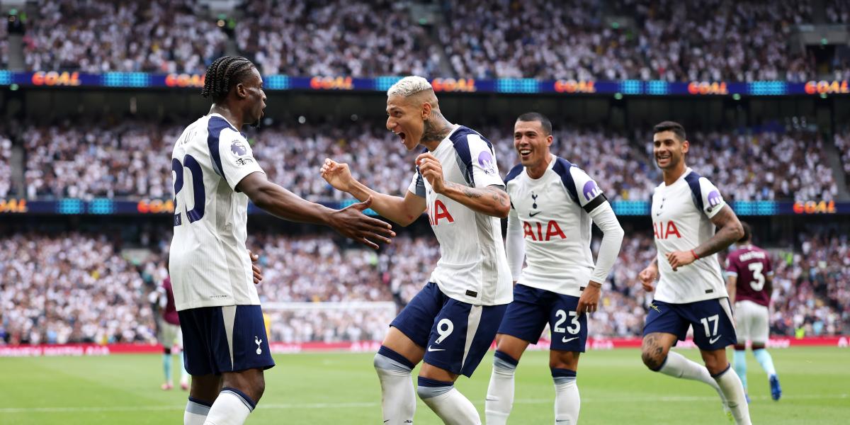 Richarlison impulsa al Tottenham con dos golazos
