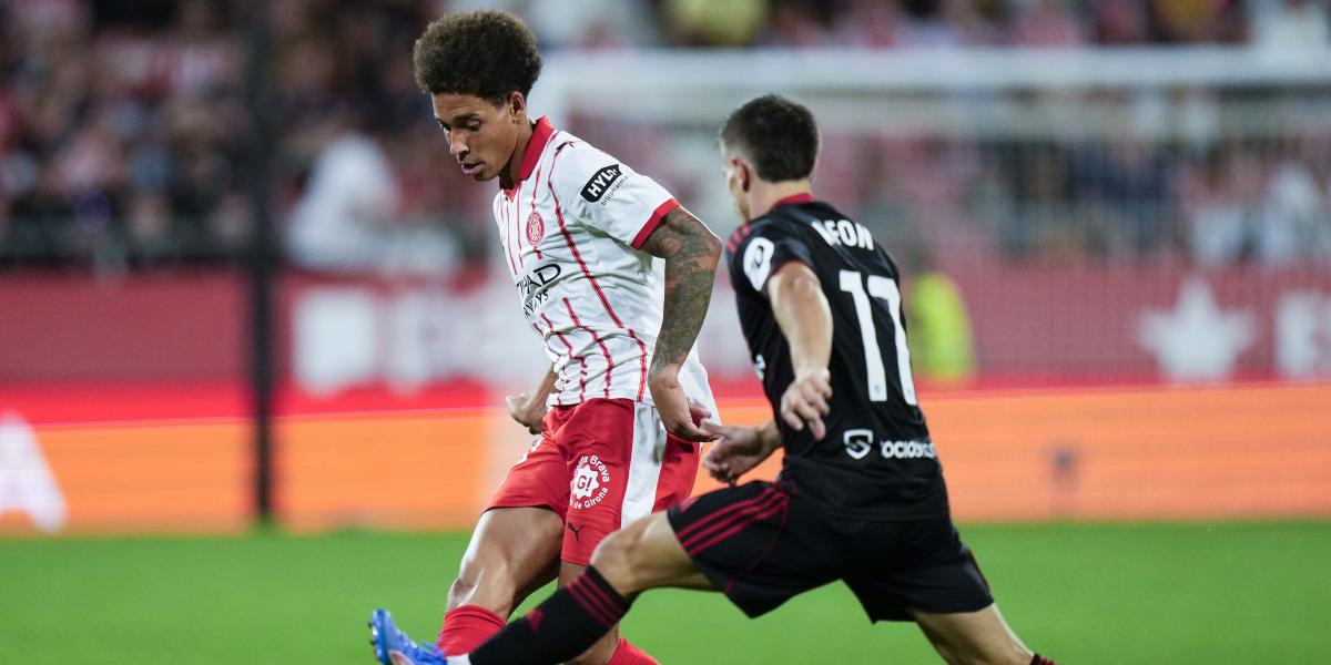El Girona se queda con 10 para más de una hora de partido y Calero pide esto a los jugadores del Levante