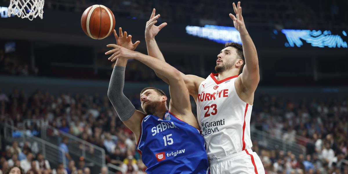 95-90: Sengun puede con Jokic en un duelo colosal