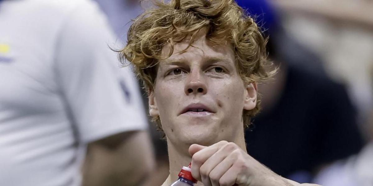 Alarma Sinner en el US Open: a la final contra Alcaraz sufriendo y con lesión