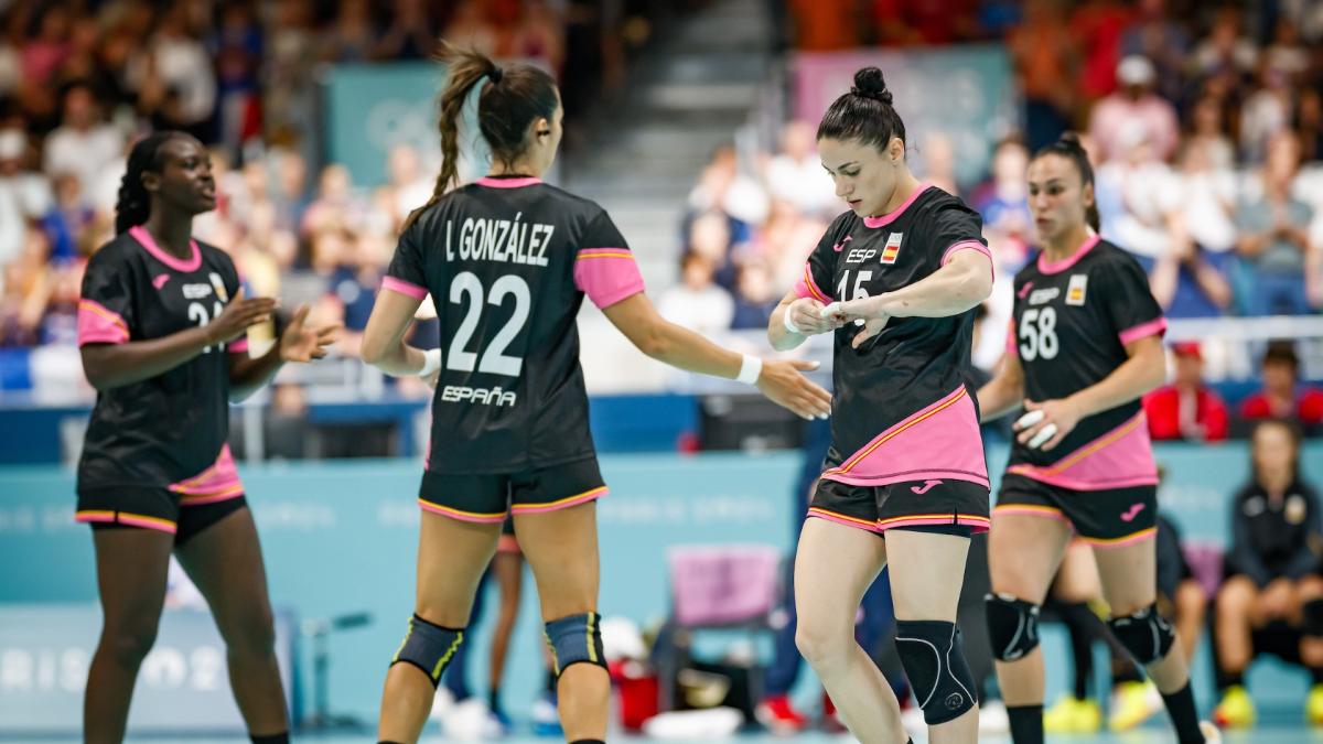 Ambros Martín apuesta por un grupo amplio y competitivo para medirse a Grecia e Israel