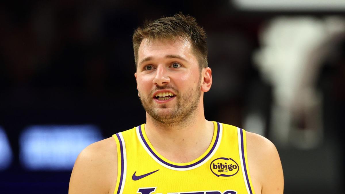 Doncic, rendido ante Curry: Es muy difícil defenderlo, se mueve mucho y tira desde cualquier lado